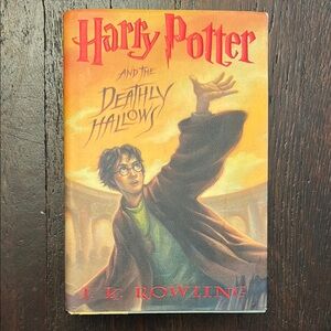 Harry Potter and the Deathly Hallows Book